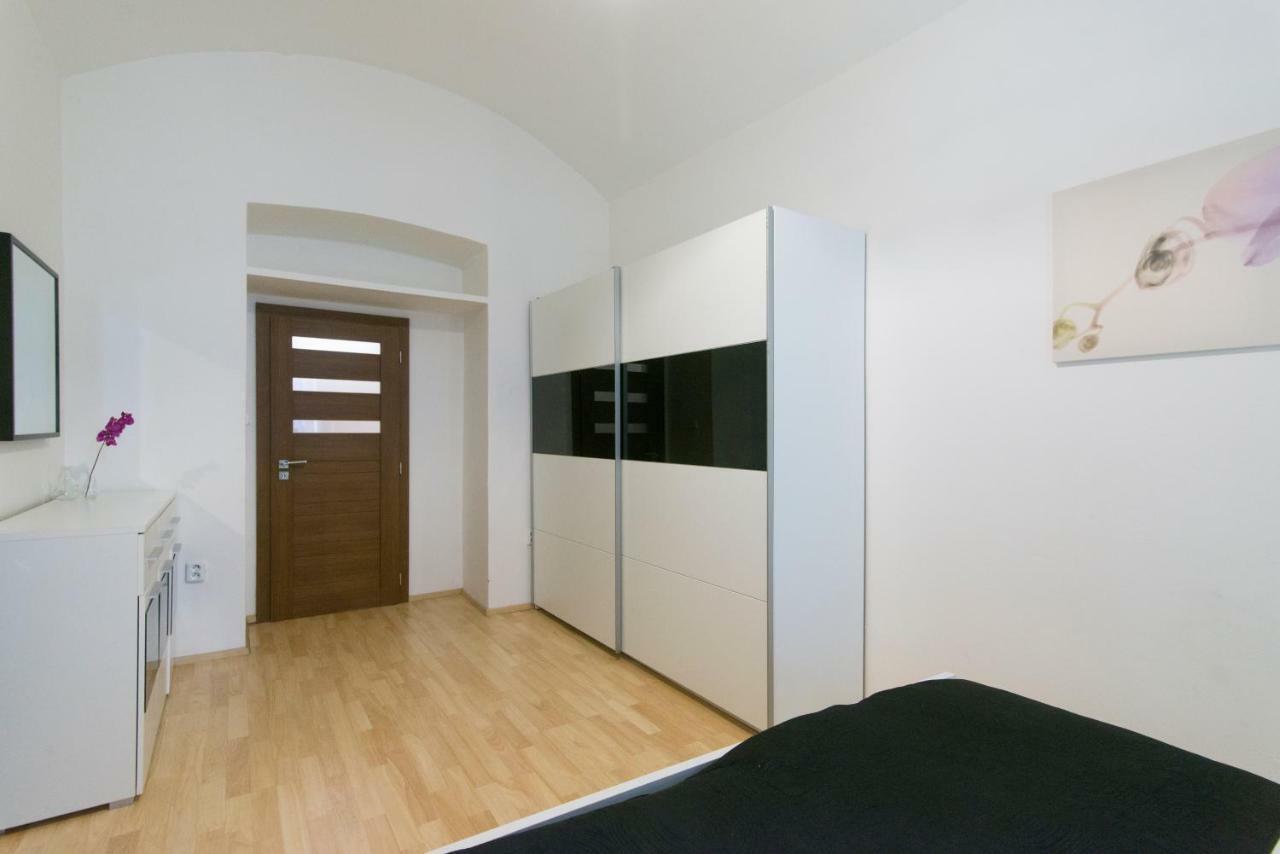 Spacious Apartment Near Wenceslas Square Praga Zewnętrze zdjęcie